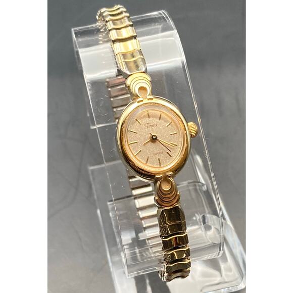 Womens Elegant Petite Timex Watch 18mm With New Battery - Stretch Band - Picture 1 of 9